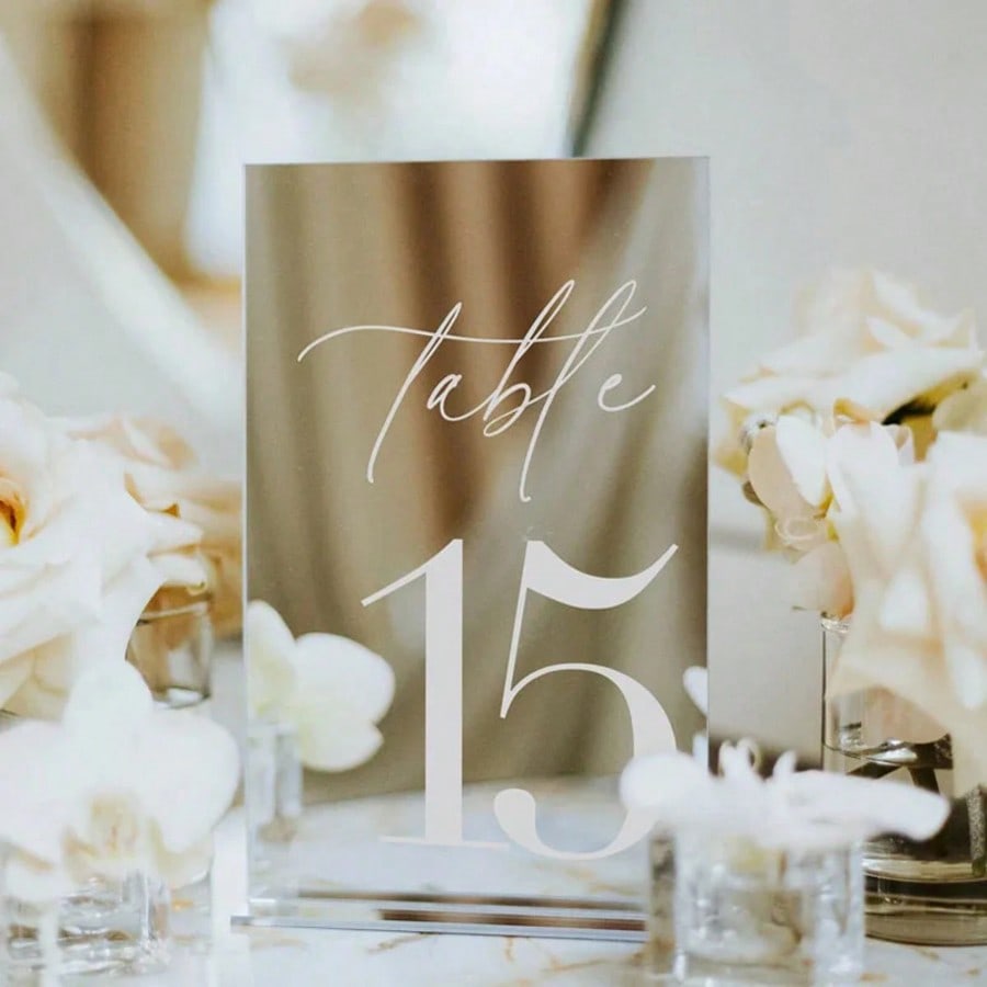 لافتات أرقام طاولات من الأكريل - مراجعة Table Number Gold وسعره
